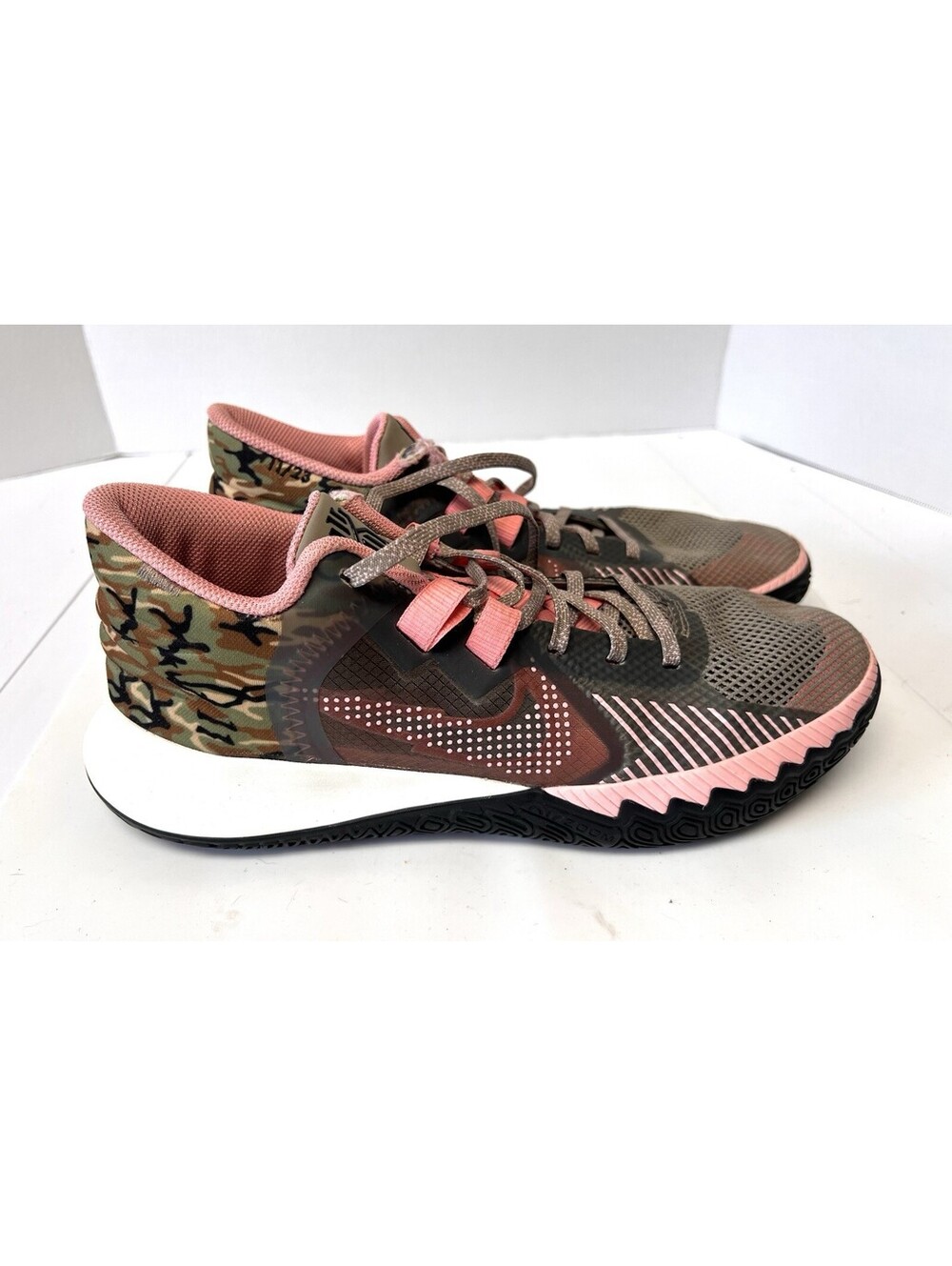 Nike Kyrie Flytrap 5 Shoe Mens US 10.5 Moon Fossil Pink Gaze Sneakers CZ4100-005